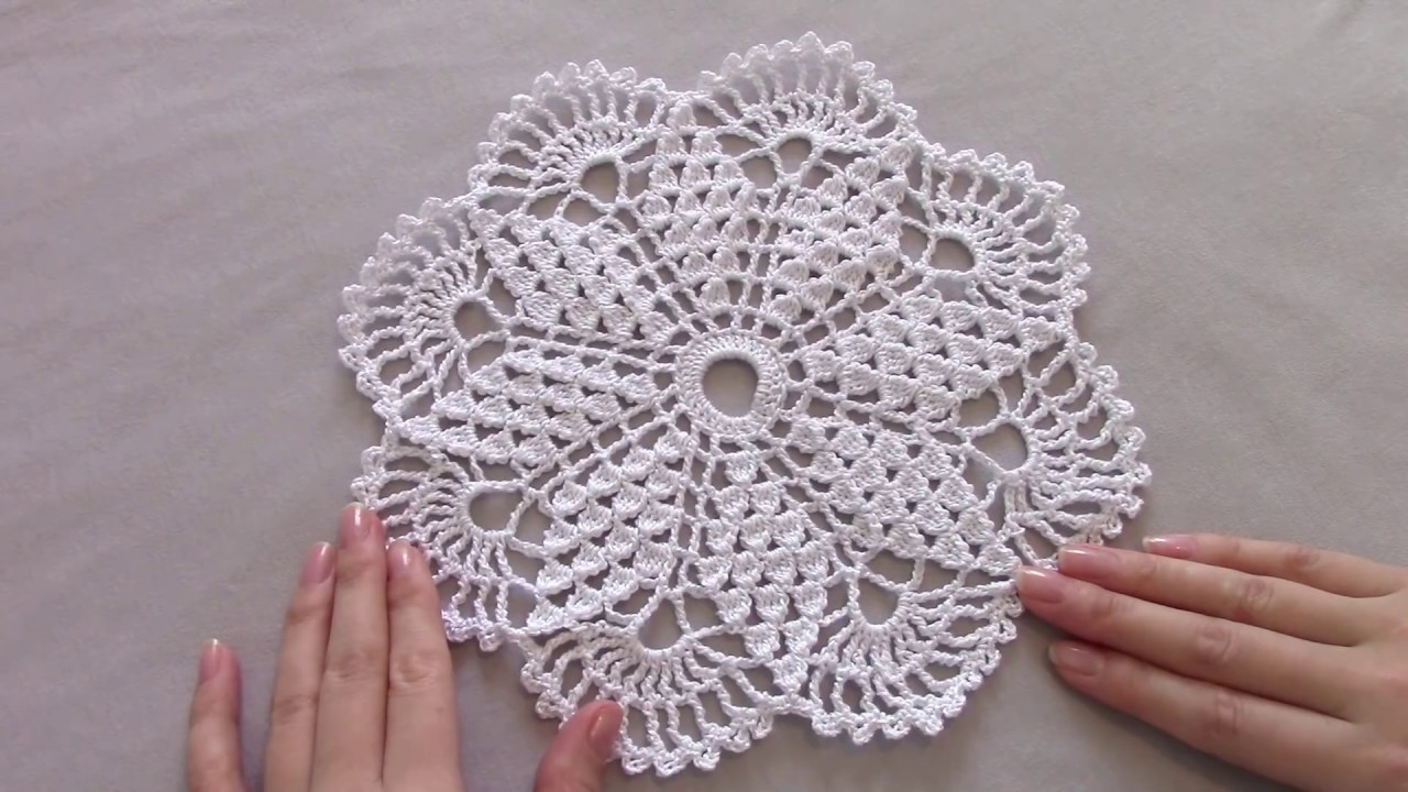 serviettes à motifs blancs comme neige