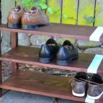étagère à chaussures à la maison