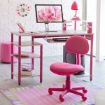 photo de décoration de chaise d'ordinateur