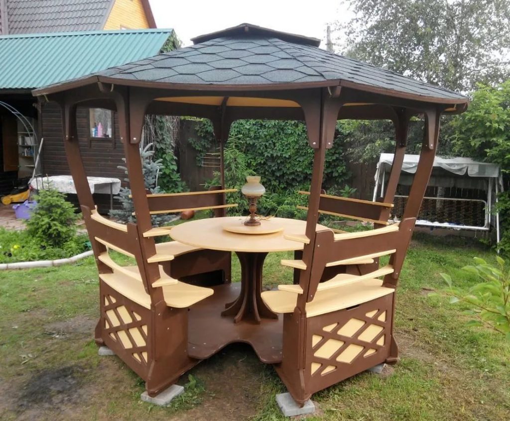 table ronde pour le gazebo