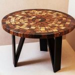 table ronde avec coupe à la scie