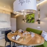 cocina de 9 metros cuadrados con un sofá tipos de diseño