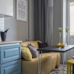 cocina de 9 metros cuadrados con un diseño de foto de sofá