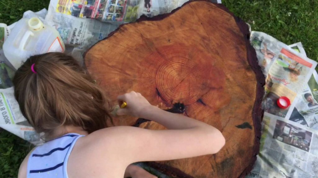 comment faire une table à partir d'une coupe de scie