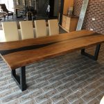 table de meubles en bois longue