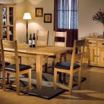 meuble en bois beige