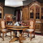 salon de meubles en bois