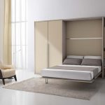 lit pliant construit dans des idées de décoration de garde-robe