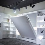 lit pliant intégré à l'intérieur de l'armoire