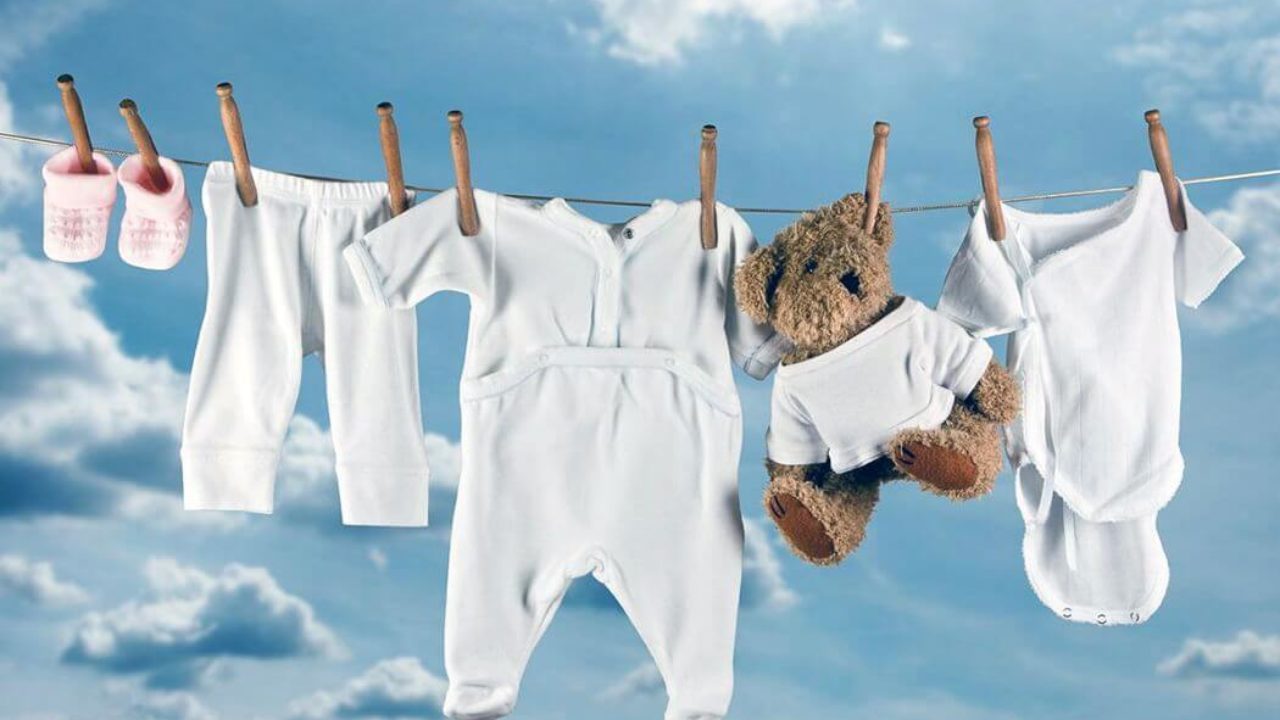 Kochen Sie bunte Kleidung