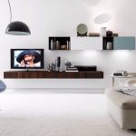 TV rafı minimalizmi