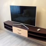kompakt TV rafı
