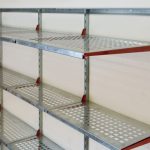 étagères et étagères dans la photo de décor de garage
