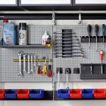 étagères et étagères dans les idées de décoration de garage
