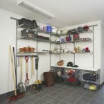 étagères et étagères dans les options de photo de garage