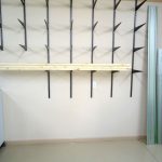 étagères et étagères dans le garage aperçu