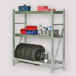 étagères et étagères dans les idées de conception de garage