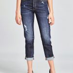 décoloration légère sur les jeans