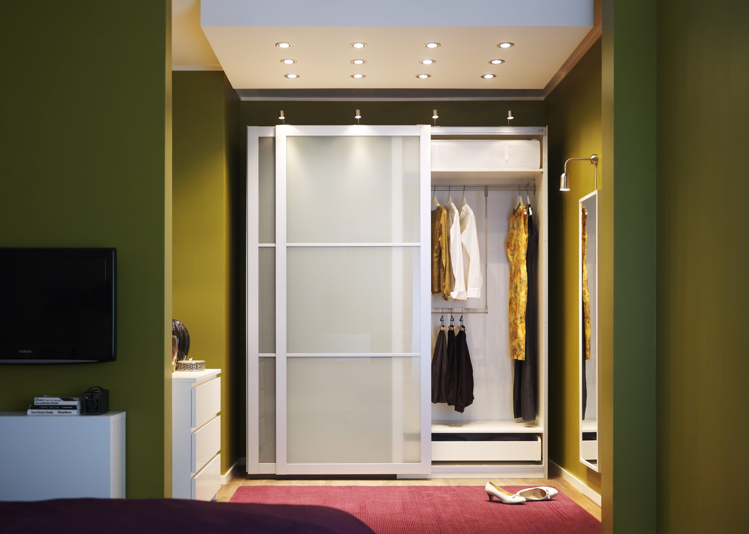 kích thước của ảnh tủ quần áo