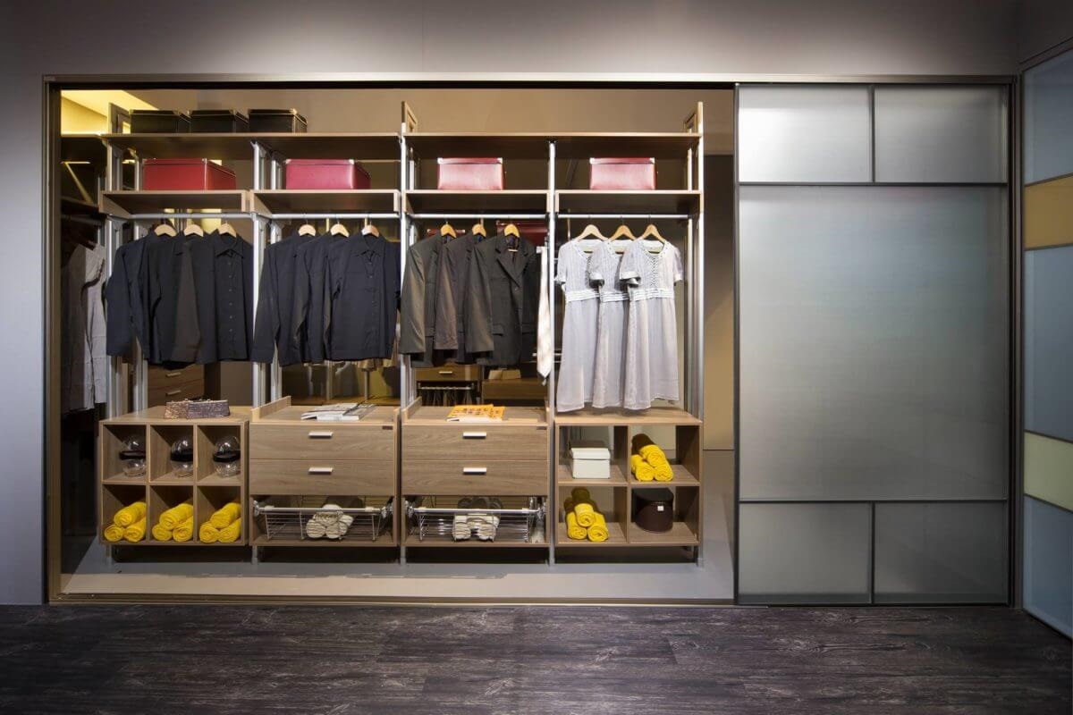 Kleiderschrank für Kleidung