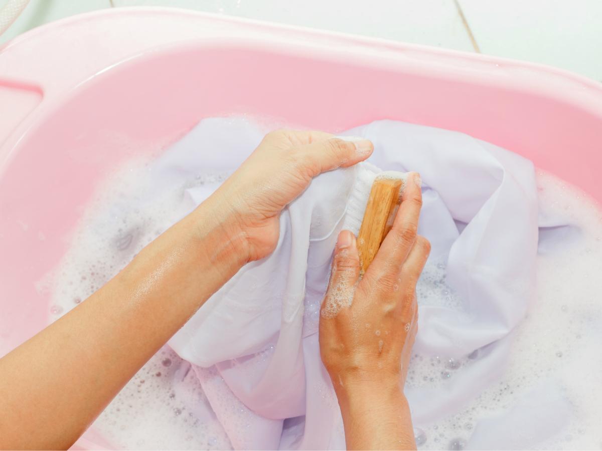 enlever l'odeur de l'essence