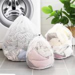 sac à linge en maille photo