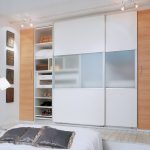 Schiebegarderobe mit Lichtideen Interieur