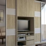 Kleiderschrank mit TV-Fotooptionen