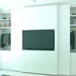 Kleiderschrank mit TV-Blick