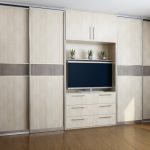Kleiderschrank mit TV-Blick