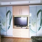 Kleiderschrank mit TV-Typen von Ideen