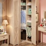 Kleiderschrank in der Ecke zu kaufen