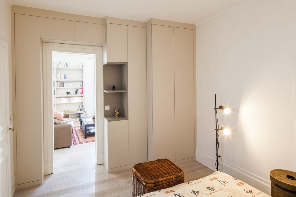 Kleiderschrank rund um die Tür-Design-Ideen