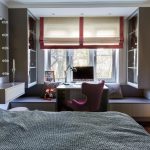 Kleiderschrank um die Fensteröffnung Fotodekoration