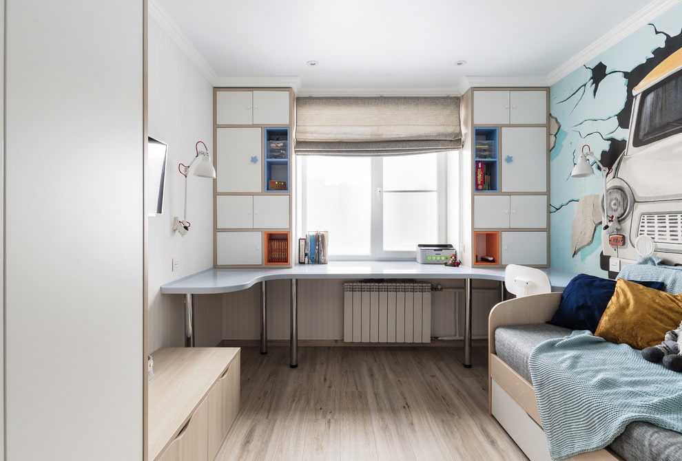 Kleiderschrank rund ums Fenster Fotodesign