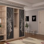 Schiebeschrank grau mit Muster
