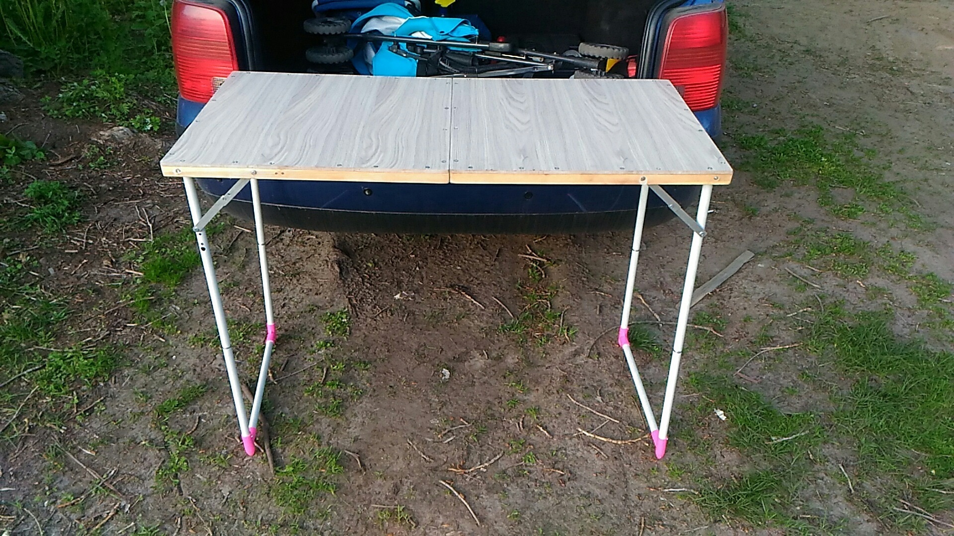 armando la mesa usted mismo