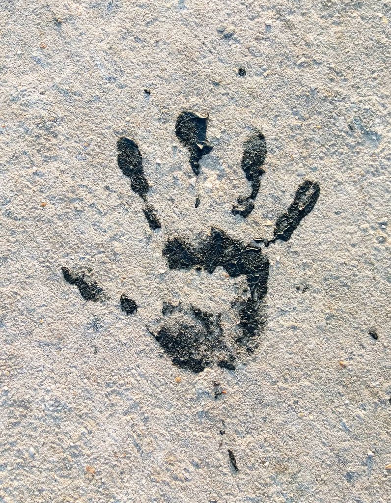 Handabdrücke in der Küche