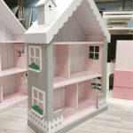 un support pour les jouets dans les options de la pépinière