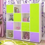 un support pour jouets dans une pépinière types de photo