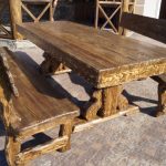 table basse puissante dans le gazebo