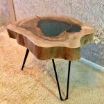 table inhabituelle avec coupe à la scie avec remplissage