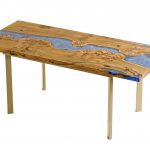 table avec coupe à la scie avec remplissage bleu