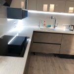 plateau de table blanc