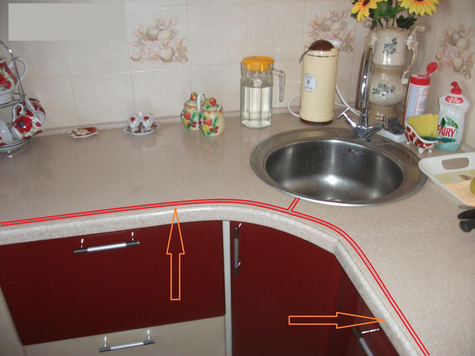Le dessus de table est fixe