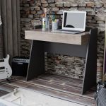 mesa para la foto de la decoración del ordenador portátil