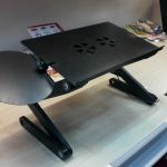 foto de diseño de mesa de ordenador portátil