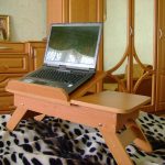 mesa para diseño de fotos de computadora portátil