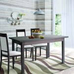 table de cuisine avec des fruits
