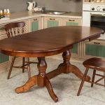 table de cuisine ovale en bois
